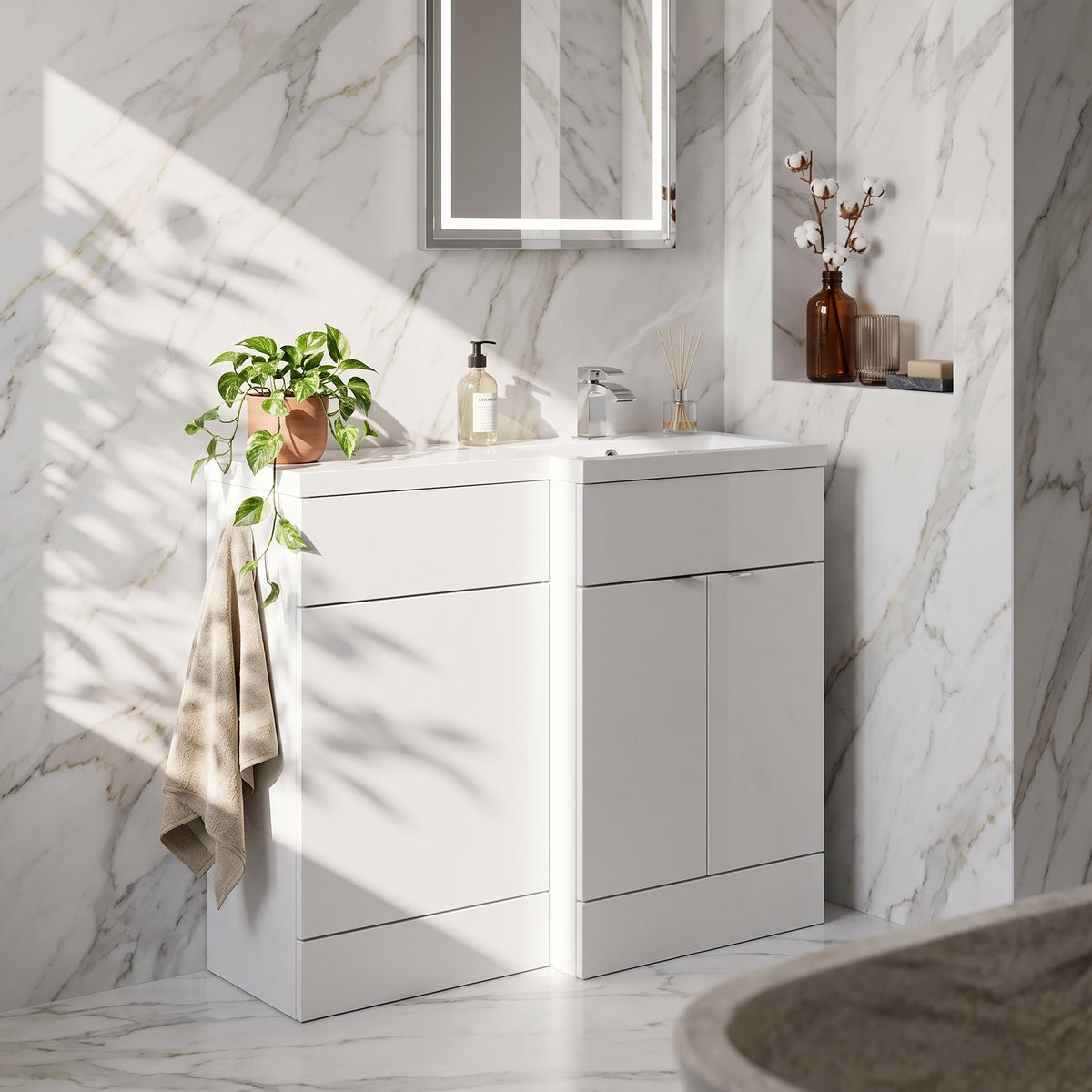 Fairford 1100mm Gloss White Right Hand Pack