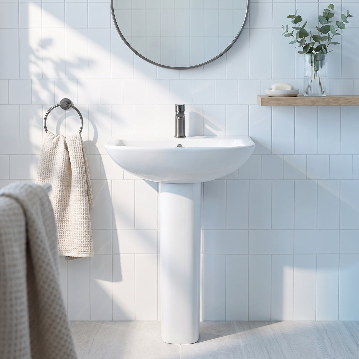 Fairford Barca Basin with Full Pedestal
