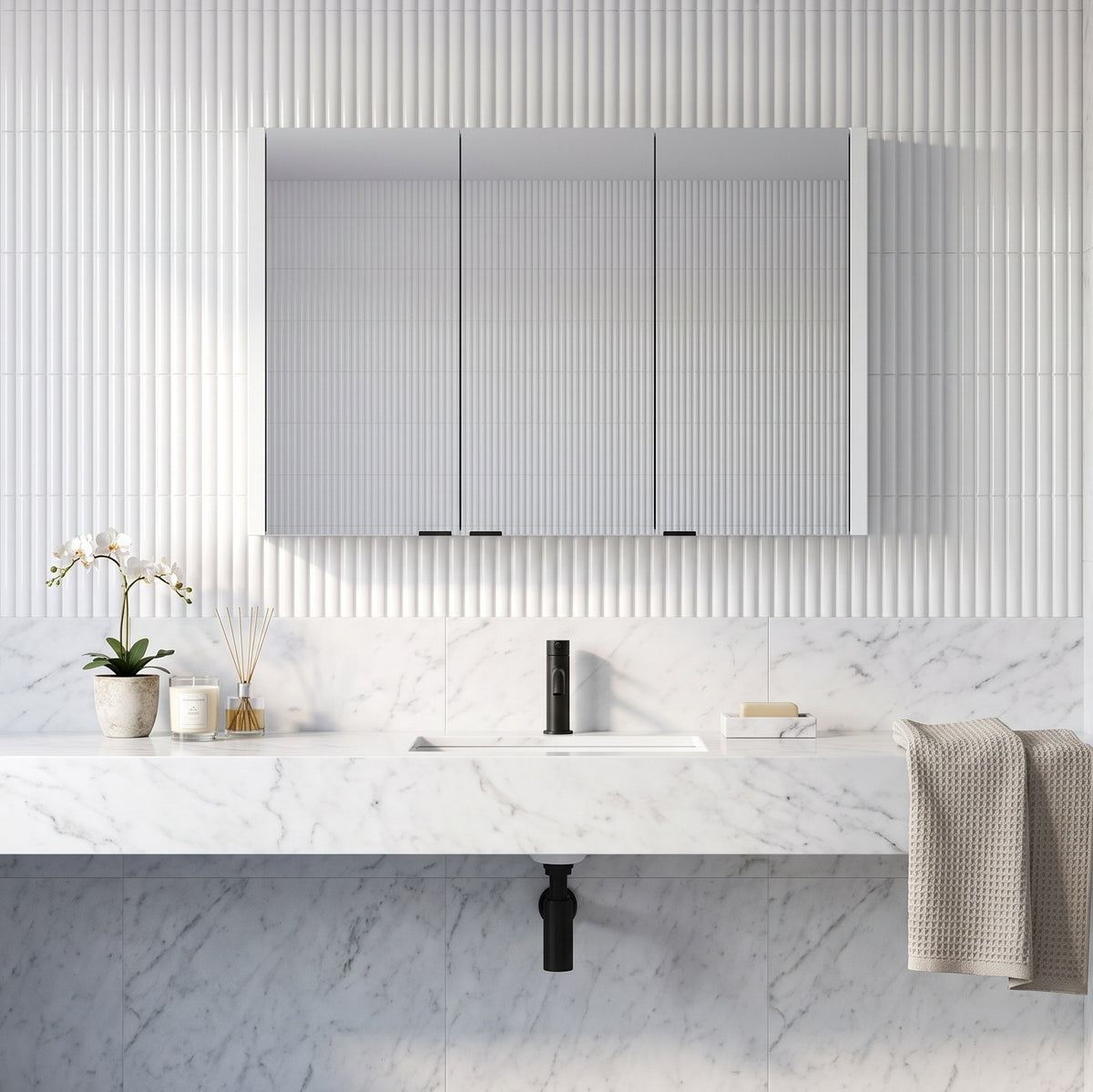 Fairford Ella 650 x 900mm 3 Door Cabinet