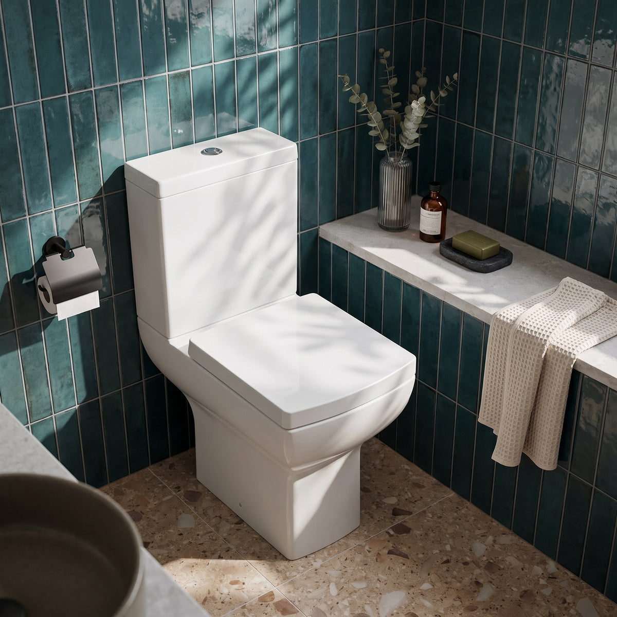 Fairford Cressi Comfort Height Close Coupled Toilet with Soft Close Seat