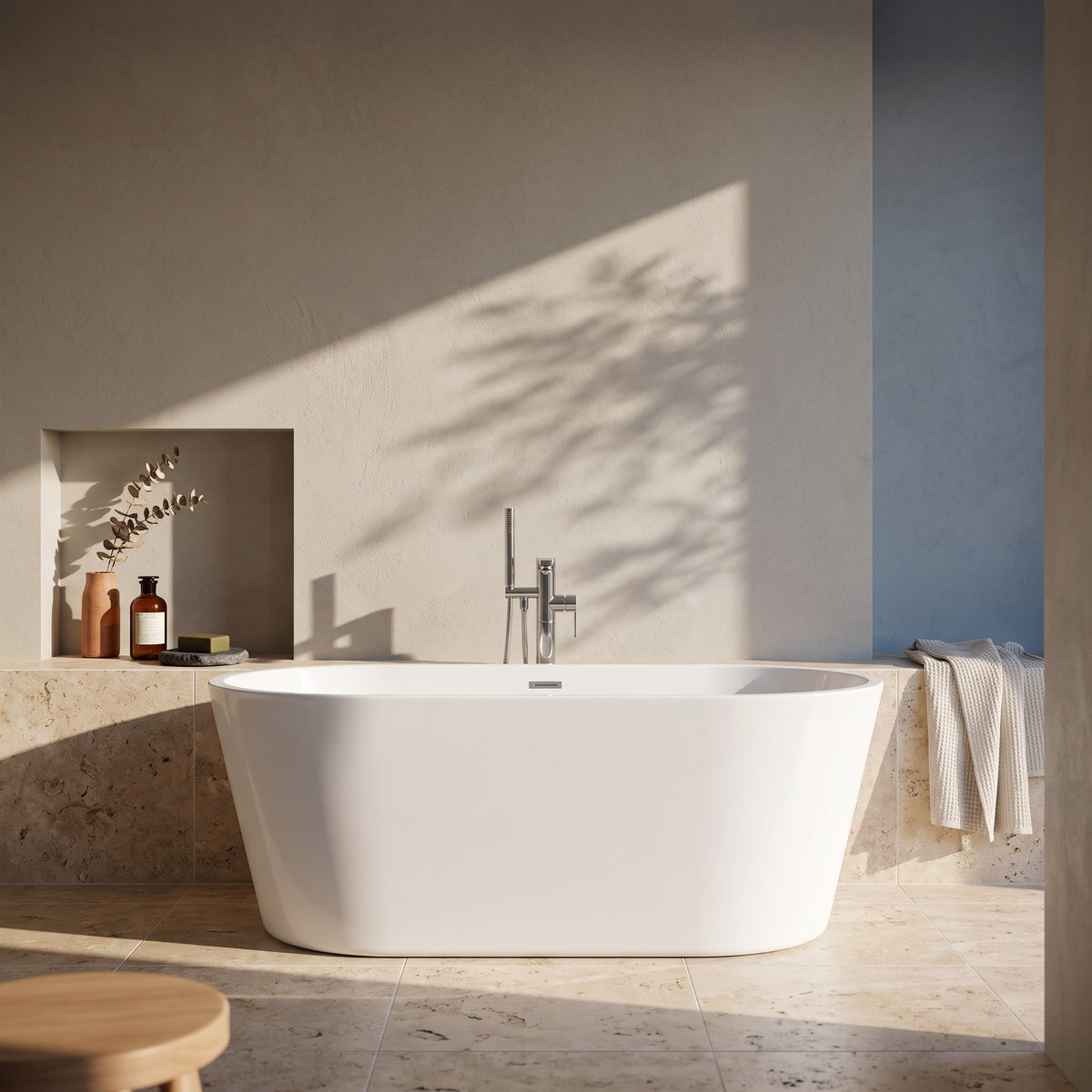 Rivato Modena 1500 x 750 x 580mm Gloss White Freestanding Shower Bath