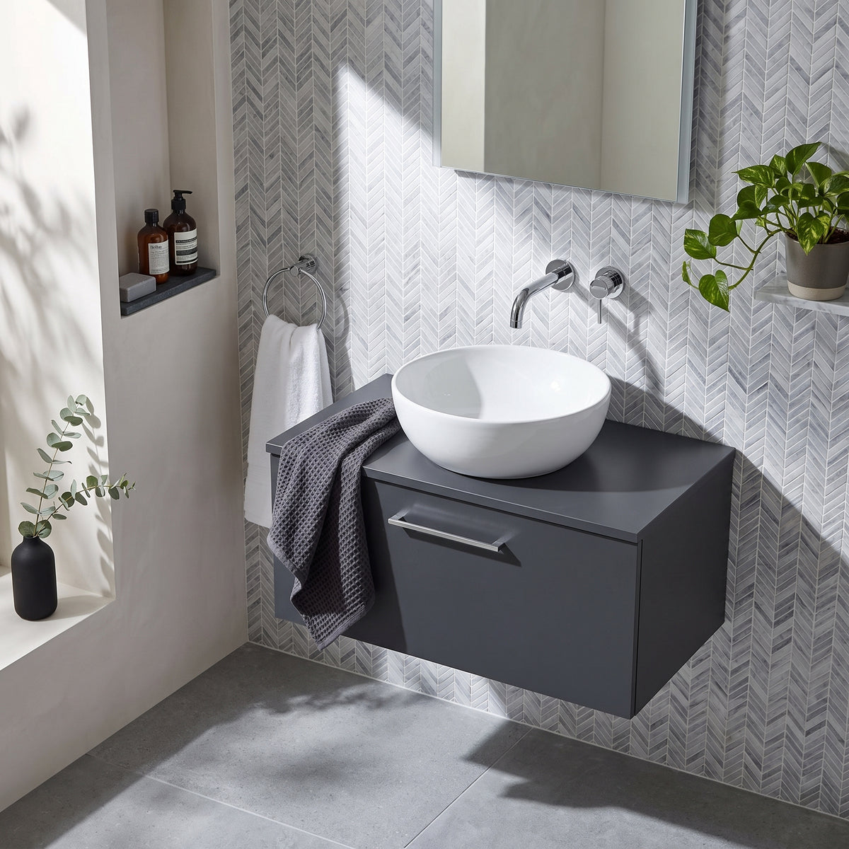 Fairford Aspri Soft Black 600mm 1 Drawer Wall Hung Vanity Unit with Worktop