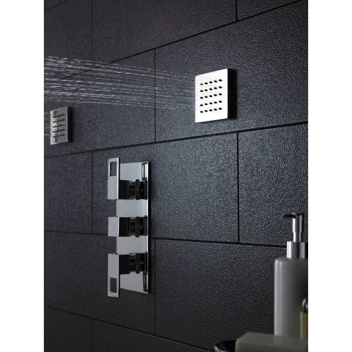 Fairford Chrome Square Tile Body Jet