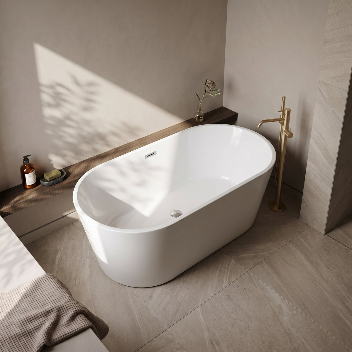 Rivato Modena 1700 x 800 x 580mm Gloss White Freestanding Shower Bath