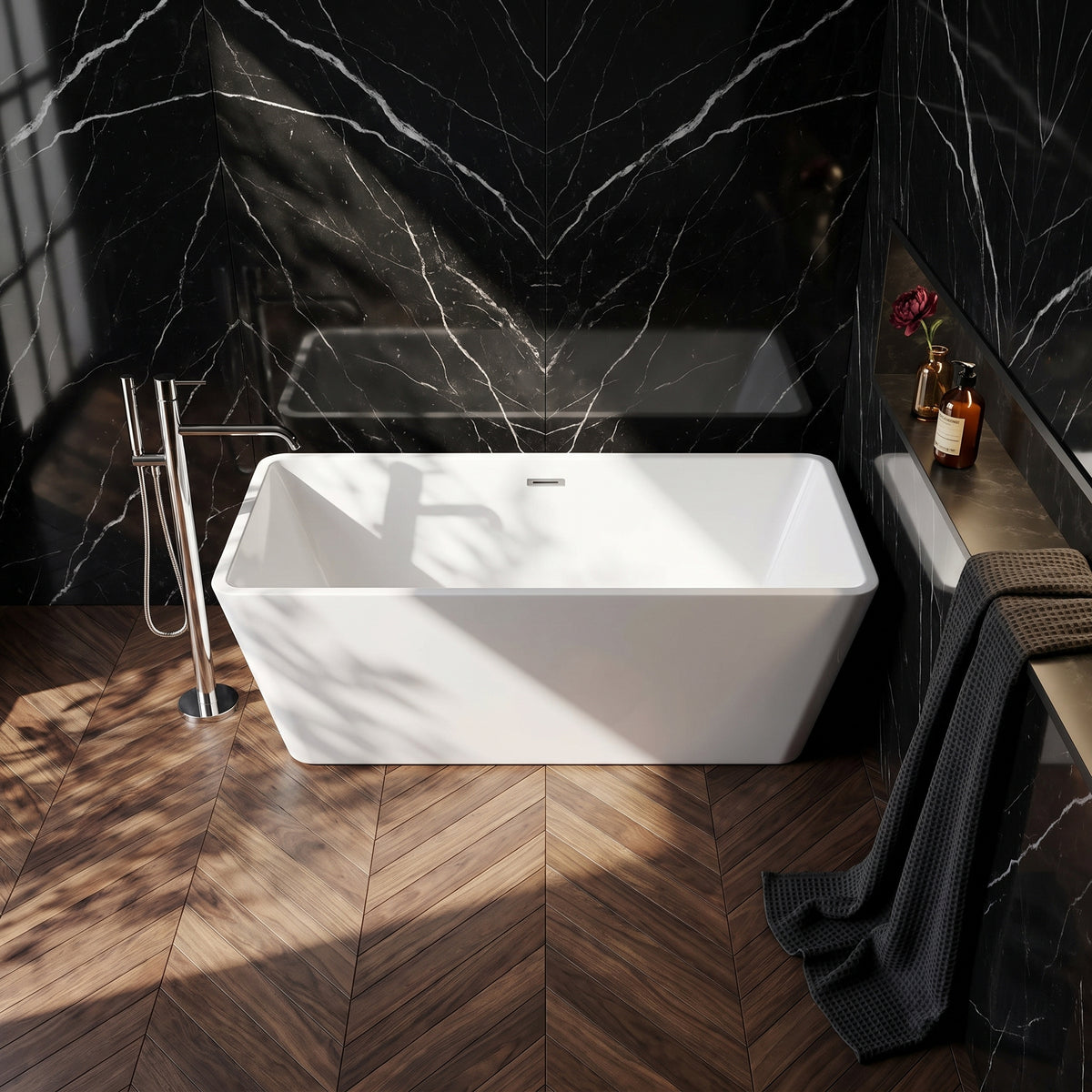 Rivato Turin 1700mm x 800mm x 580mm Gloss White Freestanding Shower Bath