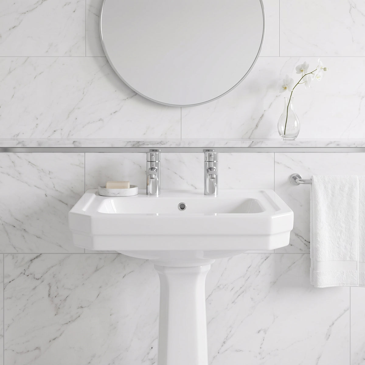 Fairford Kingswood Basin Pillar Taps